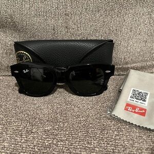 Ray-Ban State Street Classic Black Sunglasses